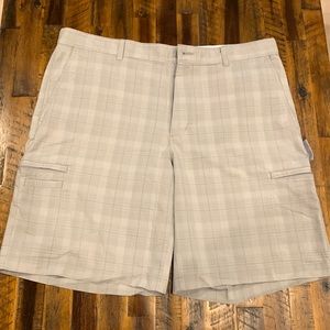 Greg Norman Collection Golf Shorts W38